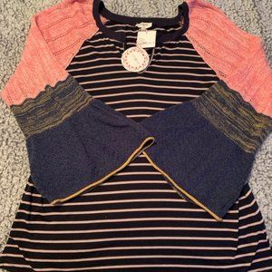 Umgee NWT L Mercer Navy mixed media Bell sleeve